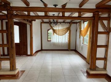 Casa de 3 habitaciones, Quito · Casa Independiente en Renta en Urbanización - La Pampa Pusuquí