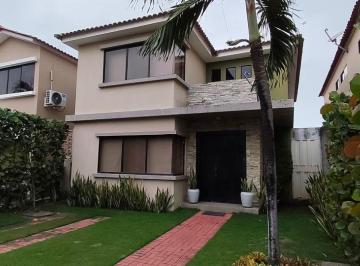 Casa de 3 habitaciones, Guayaquil · En Venta Casa 2 Plantas, Samborondon - J. Zavala