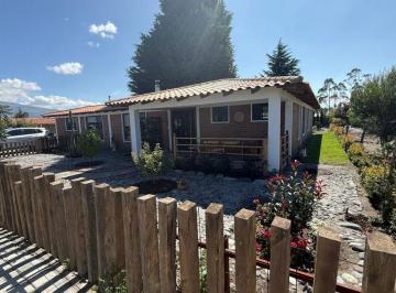Casa de 3 habitaciones, Quito · Casa de Venta en Malchingui