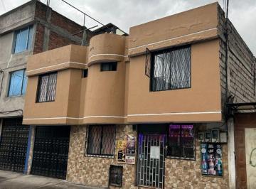 Casa de 8 habitaciones, Quito · Casa Rentera de Oportunidad