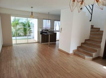 Casa de 3 habitaciones, Manta · Casa de Venta en Manta Zona Sur