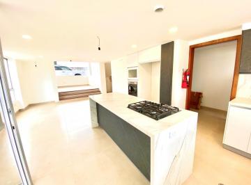 Casa · 175m² · 3 Habitaciones · 2 Estacionamientos · Casa en Alquiler con Jardín y Pérgola Tumbaco La Cerámica