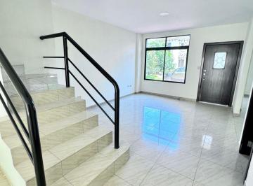 Casa de 3 habitaciones, Guayaquil · Alquilo Casa en Bosques de La Costa de 3 Dorm. Amplios, Dormitorio Máster Grande: con Balcón