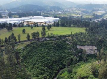 Terreno / Lote , Quito · 12 Hectáreas con Alto Potencial Industrial y Logístico a Minutos de Tababela y La E35