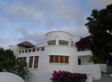 Casa de 4 habitaciones, Same · Hermosa Casa a La Venta en Casa Blanca