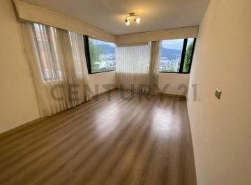Casa · 323m² · 4 Habitaciones · 2 Estacionamientos · Se Alquila Casa Independiente, calle Quiteño Libre, Bellavista