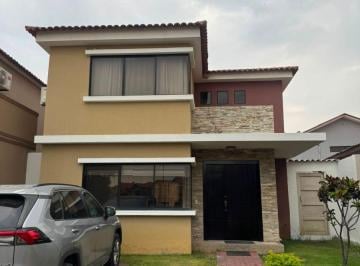 Casa de 3 habitaciones, Guayaquil · Alquilo Casa en Urb. Ciudad Celeste, Cristalina.