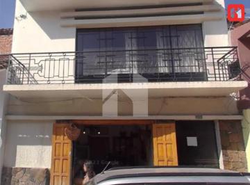 Casa de 5 habitaciones, Cuenca · Vendo Casa Comercial en Cuenca – Sector Centro Histórico (Cc4066)