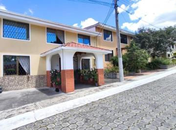 Casa de 3 habitaciones, Quito · Casa en Venta 3 Dorm. 213 m² Nela Martinez La Armenia Nela Martinez Sector Puente 3