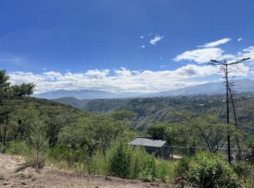 Terreno / Lote · 1m² · Terreno de Venta en Tumbaco, Dentro de La Espectacular Urbanización Napakuna, Vista, Amenities