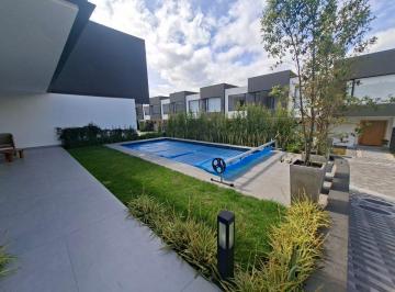 Casa de 3 habitaciones, Quito · A Estrenar Vendo Moderna Casa en Urbanización Cerrada