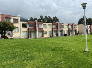Casa de 3 habitaciones, Quito · Casa 3d en Venta Sector Conocoto