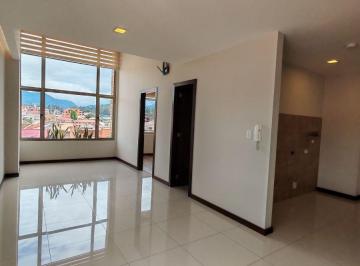 Departamento de 2 habitaciones, Cuenca · Departamento Duplex a La Venta Av Primero de Mayo con Terraza