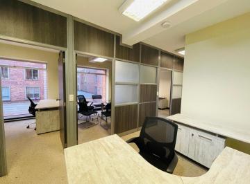 Oficina comercial , Quito · Oficina Amoblada de 51 m² en Edificio Corporativo – Lista Para Ocupar