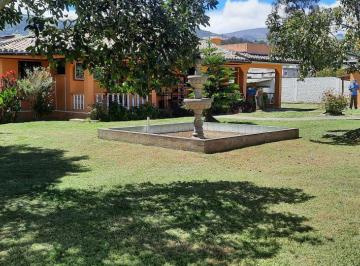 Casa de 3 habitaciones, Quito · Arriendo Casa de 308 m en Terreno de 1800 m en Pifo