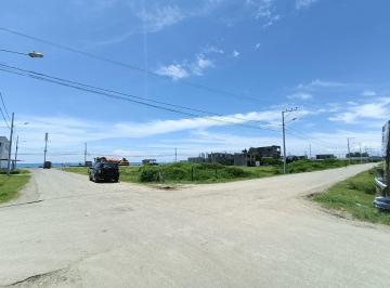 Terreno / Lote , Ruta del Sol · Vendo Terreno Esquinero con Salida a 3 Calles de 3303 m² a Tan Solo Una Calle del Mar en Monteverde