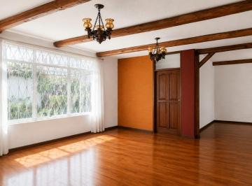 Casa de 8 habitaciones, Quito · Casa Comercial en Venta - Sector La Dammer 2 - La Luz