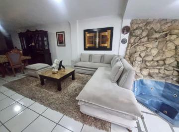 Departamento de 3 habitaciones, Guayaquil · Se Vende Departamento Planta Baja en Urdesa Norte
