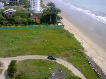 Terreno / Lote · 4000m² · Terreno Para Proyecto Inmobiliario en Tonsupa Precio Negociable 350 m²