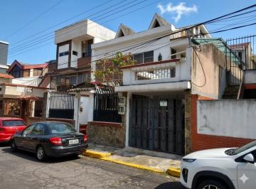 Casa de 6 habitaciones, Quito · Casa Rentera en Venta con 4 Departamentos, Ubicada en El Sur de Quito