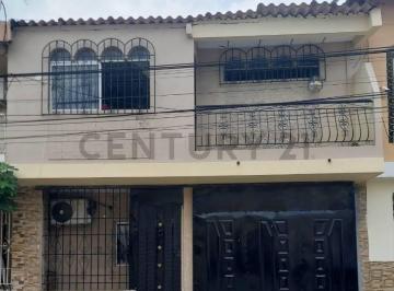 Casa · 140m² · 4 Habitaciones · 1 Estacionamiento · Gran Oportunidad Esteros Cerca del Cayetano Tarruel Se Vende Casa 4 Dorm Elsm