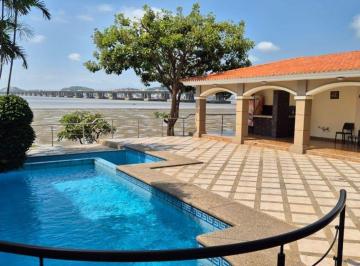 Casa de 4 habitaciones, Guayaquil · Villa en Venta en Samborondon Al Rio Primeros Kms