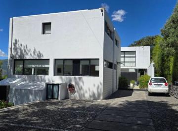 Casa de 4 habitaciones, Quito · Propiedad Exclusiva de Venta en San Juan Alto Cumbaya