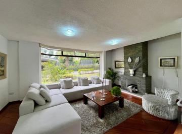 Casa de 3 habitaciones, Quito · Casa de Venta Sector Cumbaya