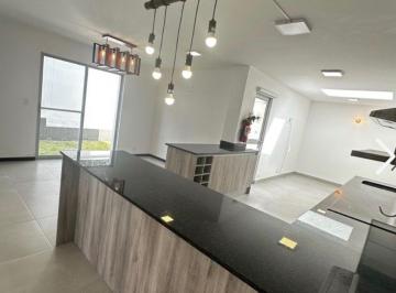 Casa de 3 habitaciones, Quito · Excelente Conjunto. Linda Casa Esquinera en Alquiler