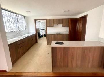 Departamento de 3 habitaciones, Quito · Departamento en Venta Paul Rivet 183 m $146.000