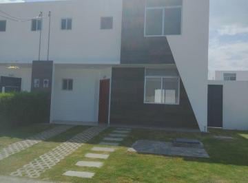 Casa de 3 habitaciones, Guayaquil · Hermosa Casa por Estrenar Esquinera de Dos Plantas