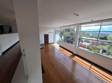 Departamento · 203m² · 3 Habitaciones · 2 Estacionamientos · Hermoso Departamento de Renta 3 Habitaciones Cumbaya