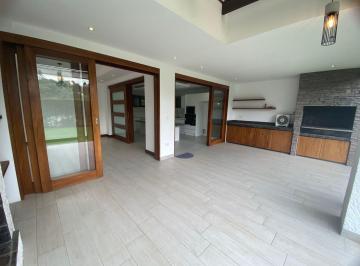 Casa · 365m² · 4 Habitaciones · 4 Estacionamientos · Venta de Casa 4 Dorm., en Urbanizacion, Diseño Doble Altura, Nayon