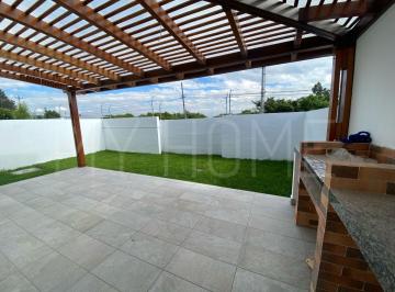 Casa de 3 habitaciones, Quito · Linda Casa Dentro de Conjunto con Guardia