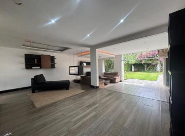 Casa de 4 habitaciones, Quito · Casa en Venta en Tumbaco en Urbanización La Viña