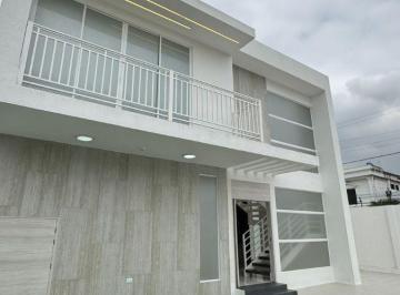 Casa de 3 habitaciones, Guayaquil · Exclusiva Casa de Estreno en Venta en La Puntilla Km 1 Samborondon