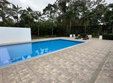 Casa · 140m² · 3 Habitaciones · 2 Estacionamientos · Venta de Casa en Urb Villas del Bosque - Pérgola, Piscina con Cascada -. V. B