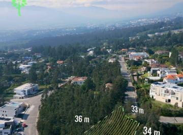 Terreno / Lote , Quito · Terreno de 1378 m² en Venta en Nayón en Urbanización con Guardias Bifamiliar