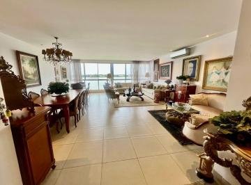 Departamento · 214m² · 3 Habitaciones · 2 Estacionamientos · Vendo Amplio Apartamento con Vista Al Río en Samborondón
