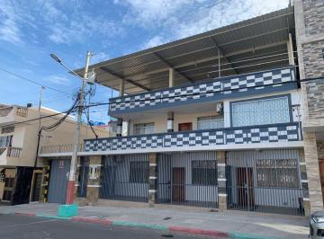 Edificio-Hotel-Fabrica de 12 habitaciones, Manta · Casa Rentera de Venta en Manta Zona Sur