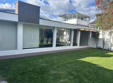 Casa de 3 habitaciones, Quito · Casa de Una Sola Planta de 230 m Totalmente Remodelada