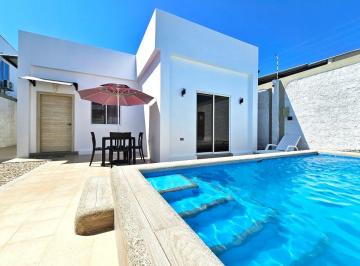 Casa de 4 habitaciones, Salinas · La Casa de Tus Sueños con Piscina en Una Sola Planta en La Playa de Salinas