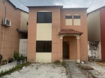 Casa de 3 habitaciones, Daule · Venta Casa de 3 Dorm. en Urb. Villa Club.