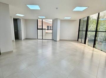 Oficina comercial , Cuenca · ¡Consultorio en Venta Junto a La Clínica Santa Inés!