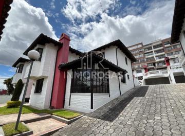 Casa de 4 habitaciones, Quito · Oportunidad! Casa en Ponceano Alto $124.900 Cerca a Liceo La Alborada, Iess San Francisco, Ism West