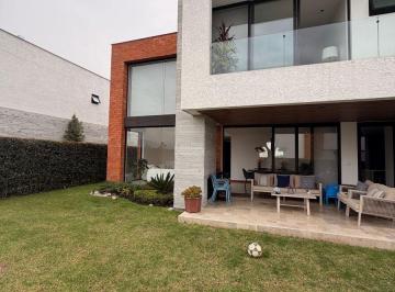 Casa de 3 habitaciones, Quito · Renta Casa Moderna Amoblada o Sin Muebles Independiente Dentro de Urbanización en La Viña Alta
