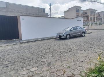 Casa · 90m² · 2 Habitaciones · 4 Estacionamientos · Casa en Venta con Potencial Comercial Sector Sierra Dorada Calderón
