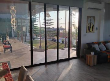 Casa de 4 habitaciones, Santa Elena · Espectacular Casa de Venta en Olón
