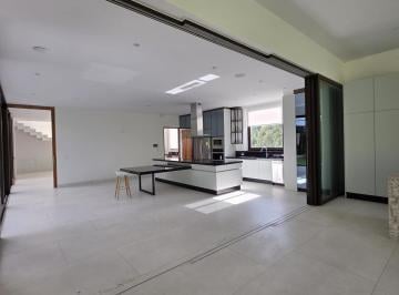 Casa · 853m² · 4 Habitaciones · 9 Estacionamientos · Casa Venta