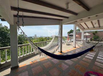 Casa de 3 habitaciones, Punta Blanca · Alquiler Casa Amoblada con Jacuzzi en Punta Blanca